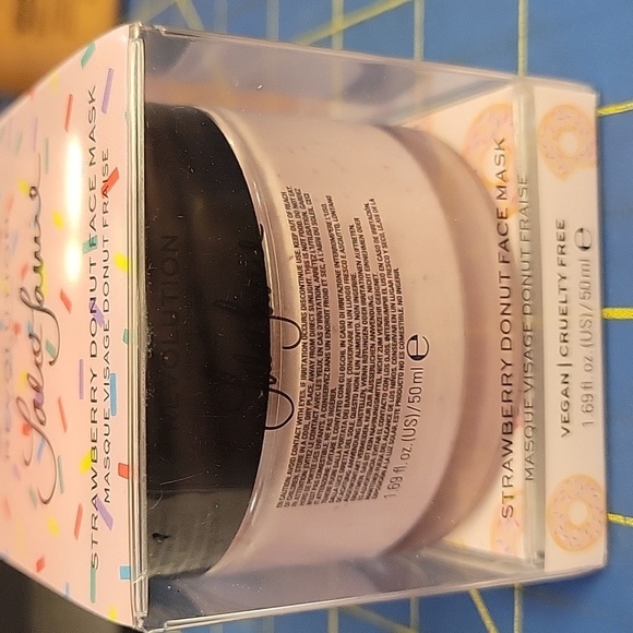 Revolution Jake Jamie Feed Your Face Strawberry Donut Mask 50ml New Sealed Box - Picture 1 of 6